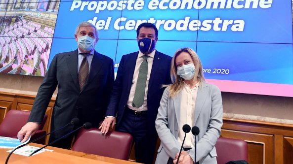 Salvini non crede alla crisi e fa dietrofront. Meloni: mai con altri
