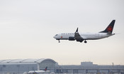 A terra un Boeing 737 Max per un problema al motore