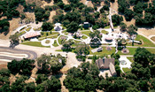 'Neverland' di Michael Jackson svenduto a 22 milioni di dollari