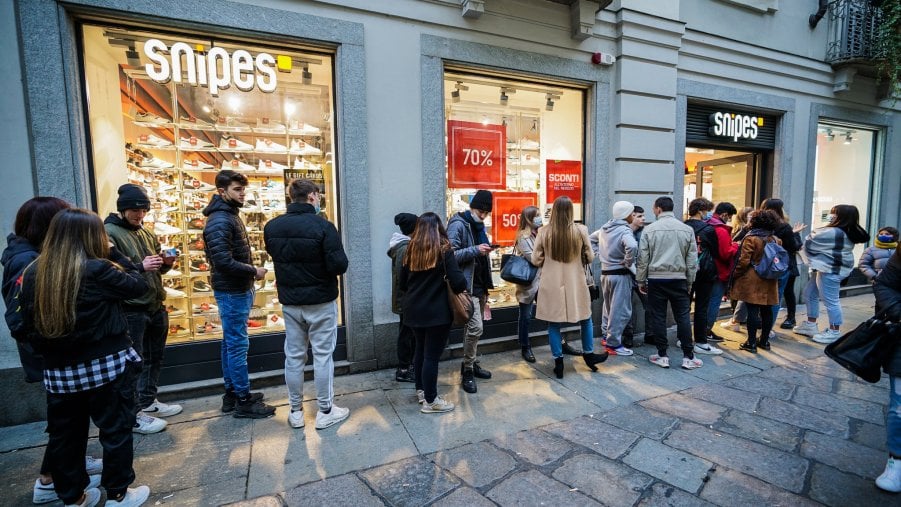 Decreto di Natale: shopping, caffè al bar, pranzi al ristorante e seconde case. Ecco cosa si può (ancora) fare prima del 