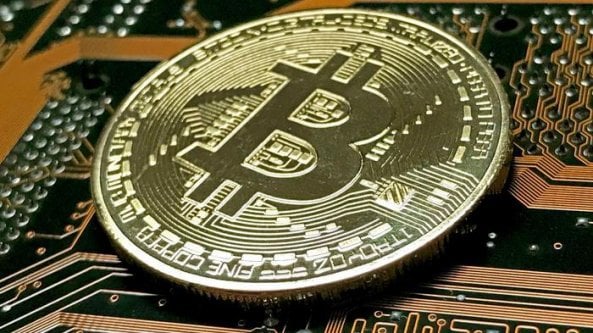 Cryptovaluta, scoperto a Firenze l'autore di una maxitruffa da 120 milioni di euro