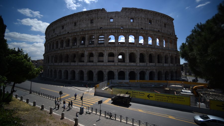 Quarant'anni di isole pedonali: così l'Italia ha cambiato le sue città