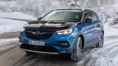 Nuova Opel Grandland X, si cambia così