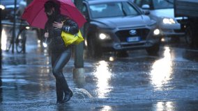 Meteo, la pioggia non dà tregua: maltempo fino a sabato