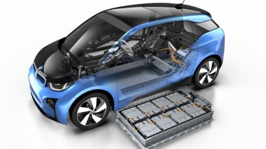 Auto elettriche, in due anni la tecnologia abbatterà il costo delle batterie