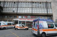 Covid, ospedali in difficoltà: ammalati medici e infermieri