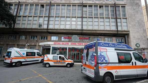 Covid, ospedali in difficoltà: ammalati medici e infermieri