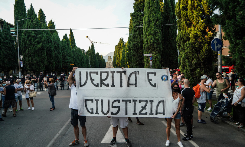 Per i familiari delle vittime del Covid è un Natale buio, 
