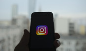 I rischi che si corrono mettendo le foto dei figli sui social
