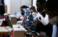 Storie di solidarietà durante il Covid: le mascherine della sartoria sociale Coloriage