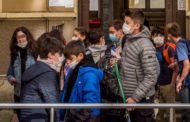 Zona rossa di Natale, troppi professori di Milano in vacanza: impossibile sostituirli, la scuola chiude per ferie