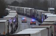Regno Unito, negoziati tra Londra e Parigi per sbloccare i trasporti tra i due Paesi
