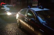 Napoli, esplosione nella notte a Casoria, danneggiati negozi e auto