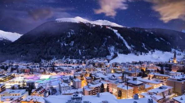 Natale e Capodanno, come verranno festeggiati in Ue: permessi e divieti nei vari Paesi