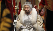 Schiaffo ai 'no-vax': la Regina Elisabetta si vaccinerà contro il Covid 