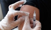 In una Rsa di Genova un'ospite di 101 anni tra le prime a vaccinarsi