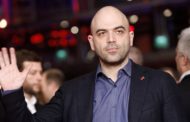 Verona, revoca della cittadinanza onoraria a Saviano: il Pd lancia una petizione con migliaia di firme in poche ore