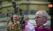 Attesa a Napoli per il sangue di San Gennaro, niente miracolo per ora
