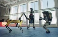 I robot si scatenano: saltano e ballano con grande agilità