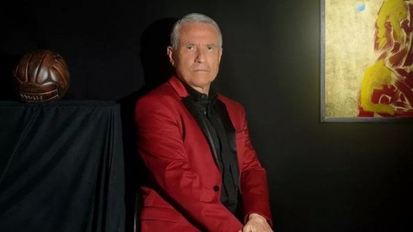 Il calciatore collezionista Oscar Damiani: “Io, ex goleador in arte vedo rosso”
