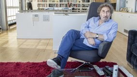 Accordo Brexit, lo scrittore Howard Jacobson: “L’intesa con l’Ue è un sollievo amaro. Ma il destino di Johnson è segnato”
