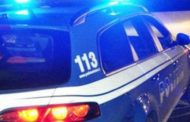 Rimini, fidanzati fermati alle 23 picchiano gli agenti