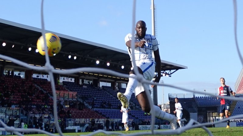 Cagliari-Inter 1-3: Barella, D'Ambrosio e Lukaku firmano la rimonta nerazzurra