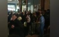 La folle notta di Londra: party a Oxford Street prima del lockdown