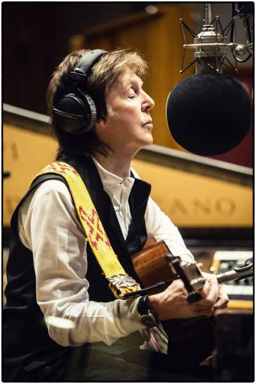 McCartney tutto da solo. A 78 anni Sir Paul dà lezioni di musica