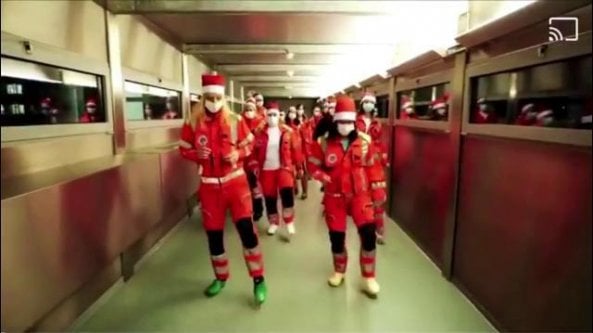 Medici e infermieri del Tappeiner di Merano ballano Jerusalema