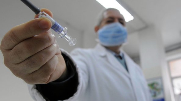 Coronavirus, sondaggio sui vaccini: 8 italiani su 10 pronti a farlo