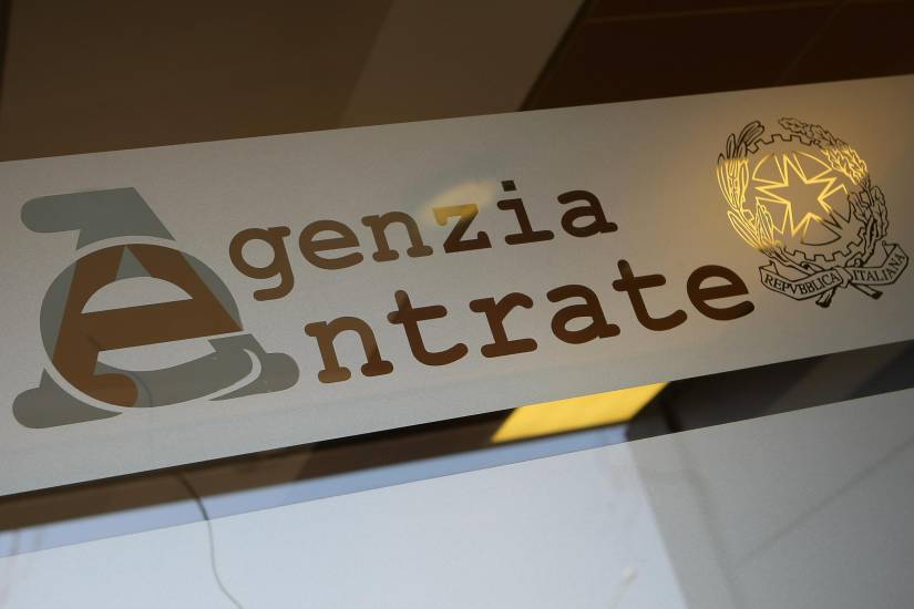 Arriva una tassa al giorno Chi dovrà pagare (e subito)