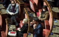 Quelle veline che fanno infuriare i renziani: adesso la maggioranza è infuocata