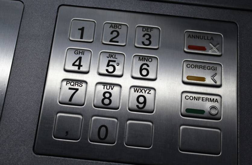 I contanti sono in pericolo: rischio botta al bancomat