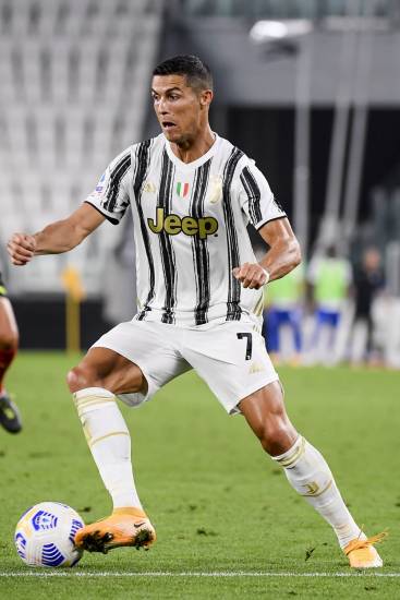 Stavolta CR7 non sbaglia. La Signora cala il poker e Pirlo vede le milanesi