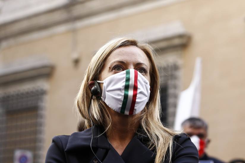 La Meloni asfalta Conte in Libia 
