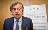 Burioni e il vaccino Moderna: 