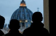 Quei tre misteri irrisolti in Vaticano: parla una 