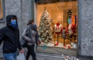 Vieste, per strada audio hard al posto delle canzoni di Natale