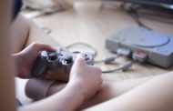 Australia, padre gioca alla Playstation e uccide per la rabbia il suo bambino