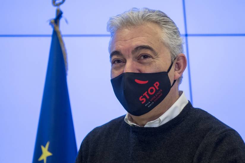 Vaccino e varianti la sfida tra due V. Stavolta da Arcuri nessun ritardo
