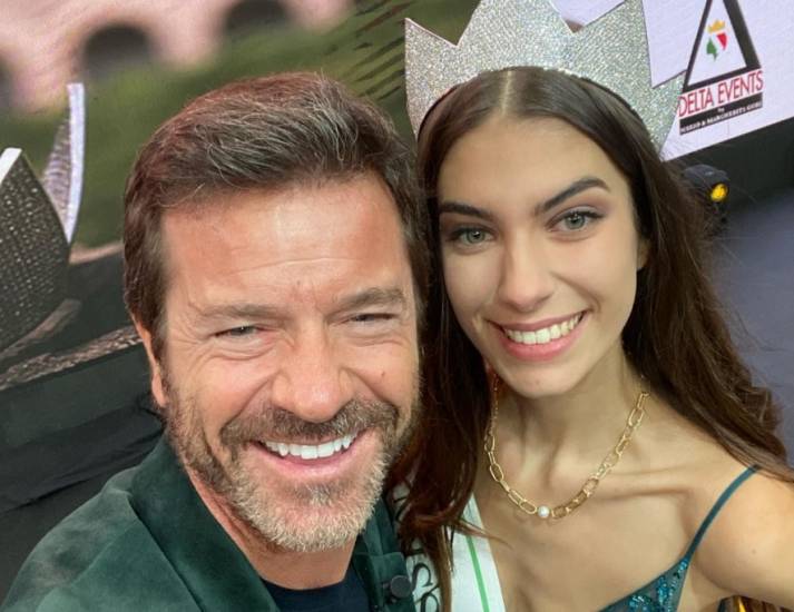 Martina Sambucini, 19 anni, è la nuova Miss Italia 2020