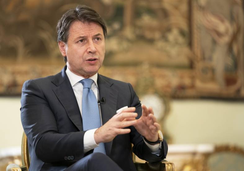 Conte va nel panico: non sa come chiudere la verifica di governo