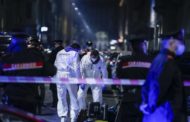 Prima di sgozzare il medico la furia degli stranieri su un anziano