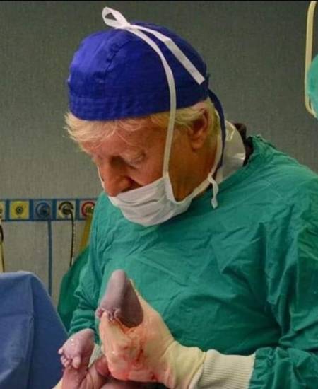 Medico accoltellato a Milano: ora spunta ipotesi di suicidio