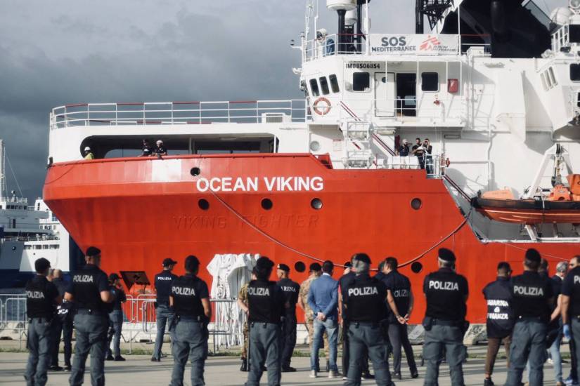 Revocato il fermo alla Ocean Viking: 