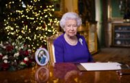 La regina Elisabetta sola per il discorso di Natale: 