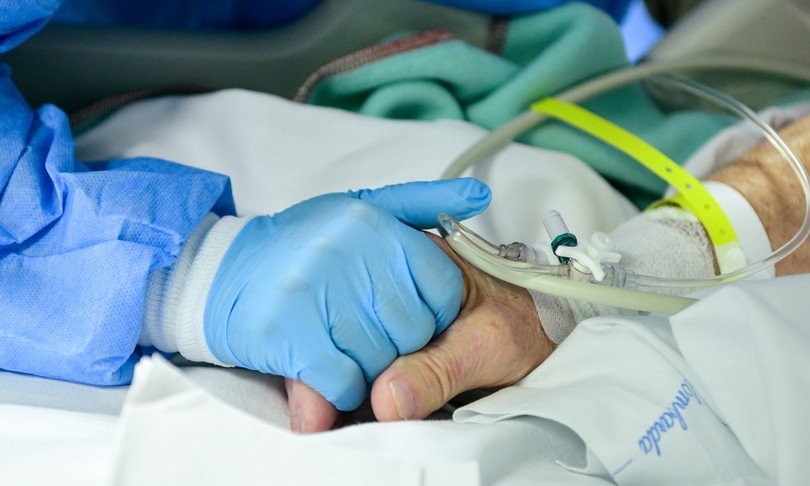Il rapporto positivi-tamponi scende sotto il 9%
