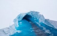 Dall'Antartide le immagini dell'iceberg più grande del mondo