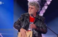 'The Voice Senior': chi è Pietrosauro, il trapper che a 63 anni sfida il mondo